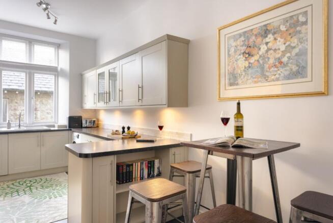 Kitchen/ Dining Room