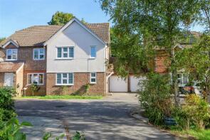 9, Chesworth Gardens, Horsham RH13 5AR