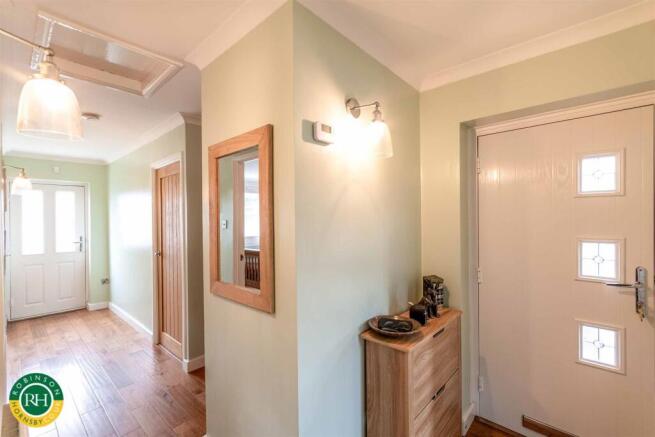 2 bed Bungalow for sale Image 10