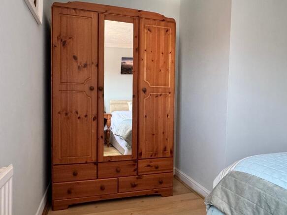 Good wardrobe space