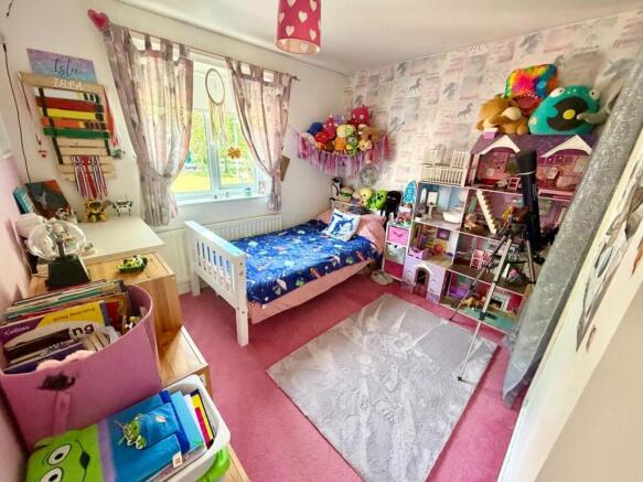 3 bed Semi-Detached for sale Image 10