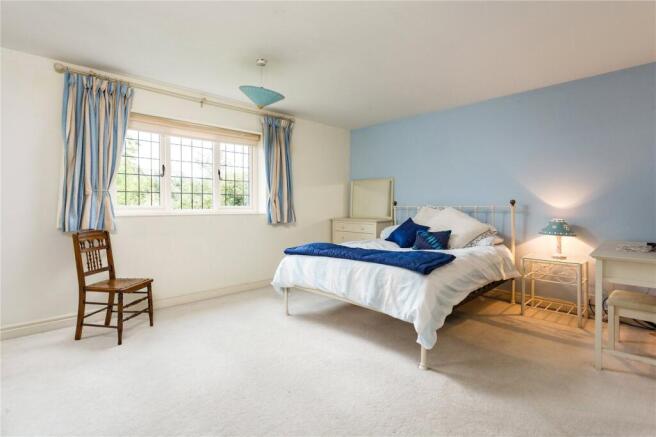 4 bed Detached for sale Image 12