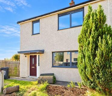 17 High Lees Road, Halifax, HX2 8TF