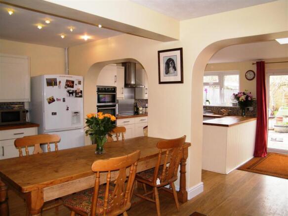 Kitchen/Dining/Famil