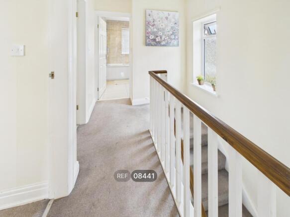 3 bed Semi-Detached to rent Image 8