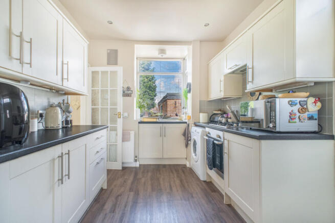3 bed Semi-Detached for sale Image 6