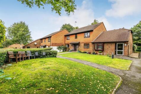 Broadmead, Ashtead, KT21
