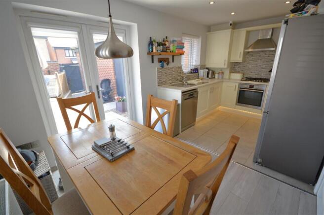 kitchen/breakfast room