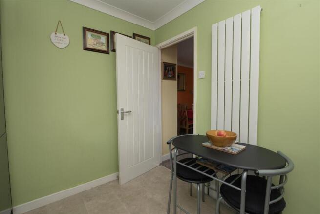 2 bed Detached Bungalow for sale Image 9
