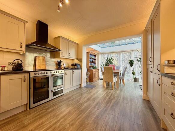 Kitchen/Garden Room
