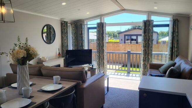 Living / Dining Room