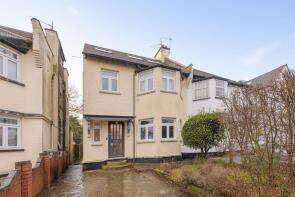 34, Hilton Avenue, North Finchley, London N12 9HB