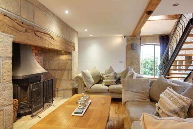 5 bed Detached for sale Image 11