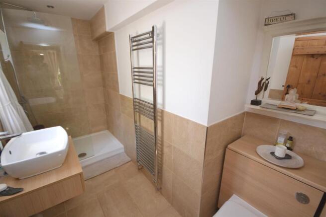 Shower Room.JPG