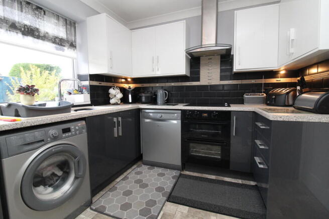 3 bed Detached Bungalow for sale Image 9