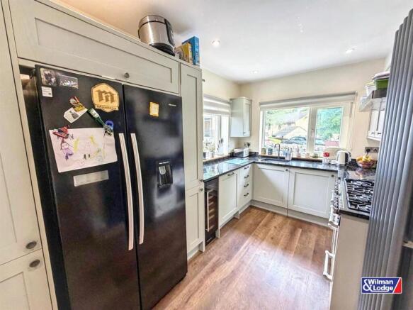 3 bed Semi-Detached for sale Image 5