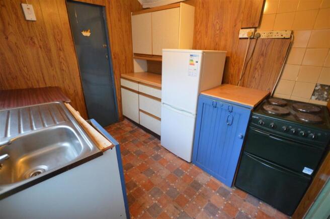 Kitchen1.JPG