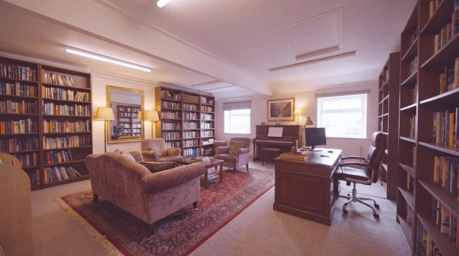 4 bed Detached for sale Image 5