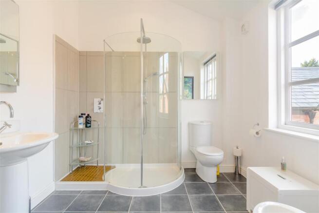 8332578-interior31.jpg