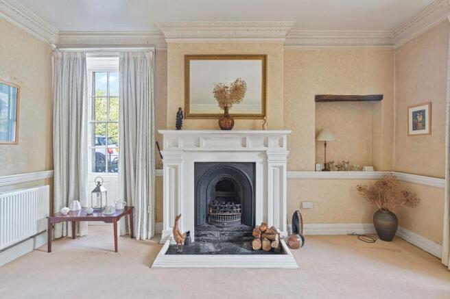 4 bed Semi-Detached for sale Image 12