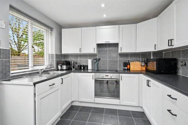 3 bed House for sale Image 10