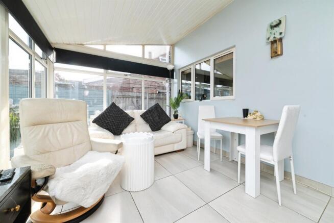 2 bed Semi-Detached for sale Image 6