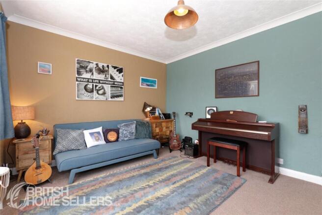 3 bed Bungalow for sale Image 9