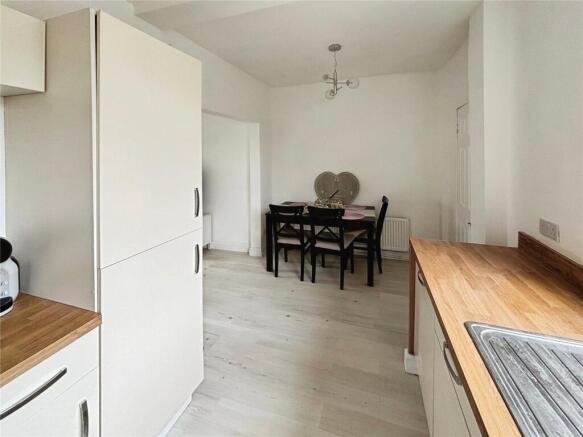 3 bed Terraced for sale Image 10