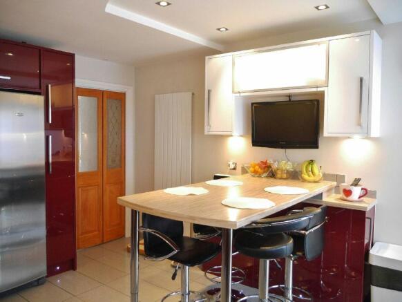 Kitchen photo 2