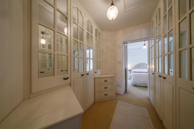 336 Northon Way South (3 of 45).jpg