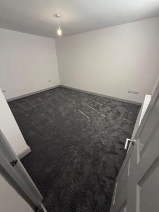2 bed Apartment to rent Image 6