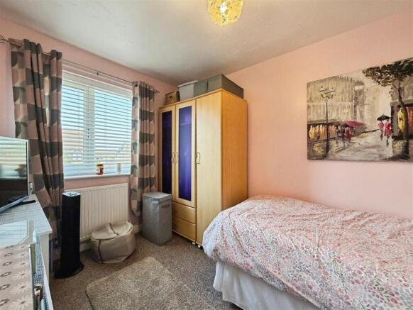 3 bed Semi-Detached for sale Image 10