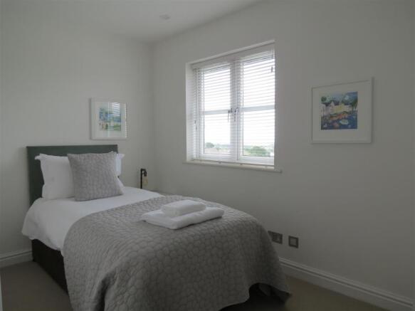 Bedroom: