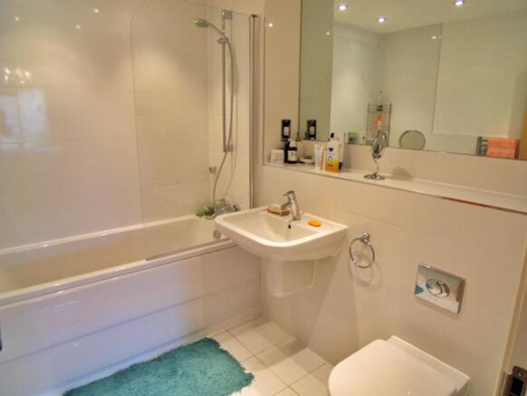 Bedroom 1 en-suite