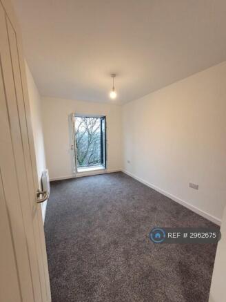3 bed Semi-Detached to rent Image 10