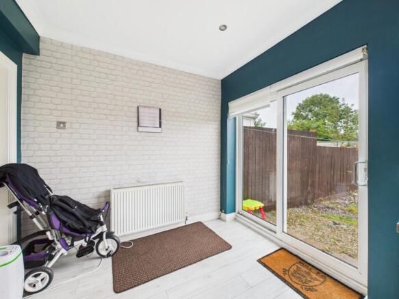 3 bed Semi-Detached for sale Image 6