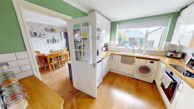 Greenhill Crescent Kitchen