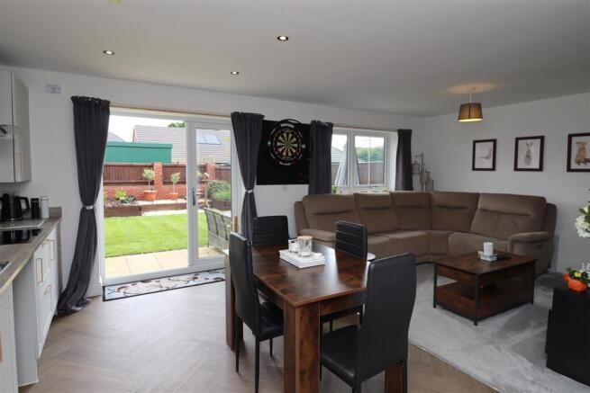 3 bed Detached for sale Image 4