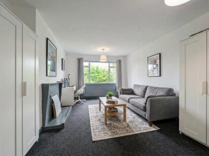 Flat , Pearson Court, Central Road, Morden