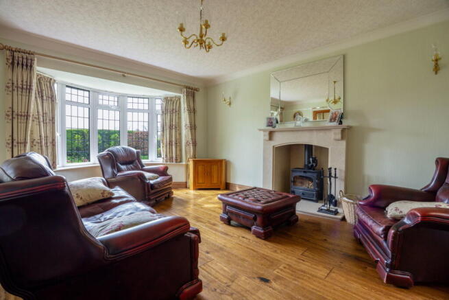 4 bed Detached for sale Image 5