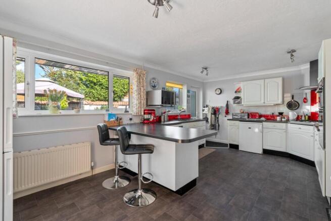 Kitchen/Breakfast Rm