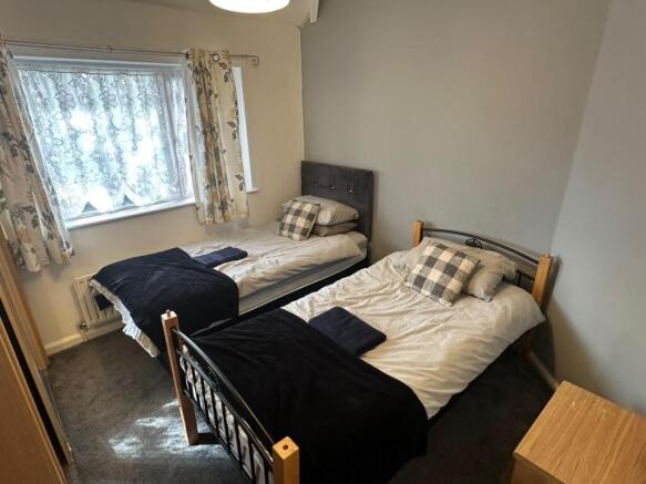 Bedroom (2)