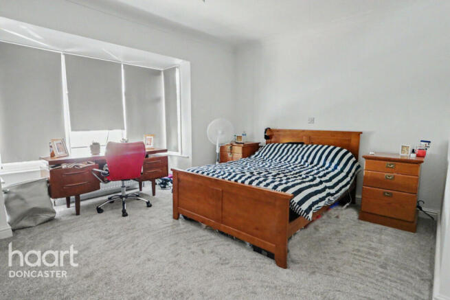 3 bed Semi-Detached for sale Image 10