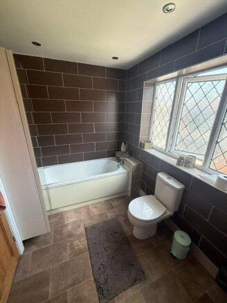 3 bed Detached for sale Image 11