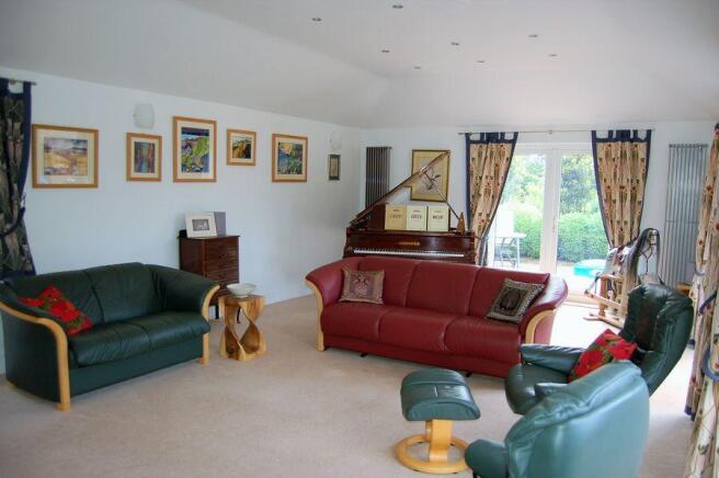 SITTING ROOM