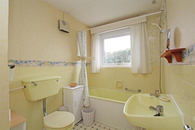 49BR - Bathroom.jpg