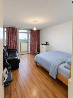 Comyns Close, London, E16