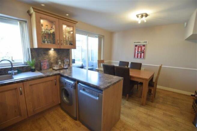 KITCHEN DINING ROOM
