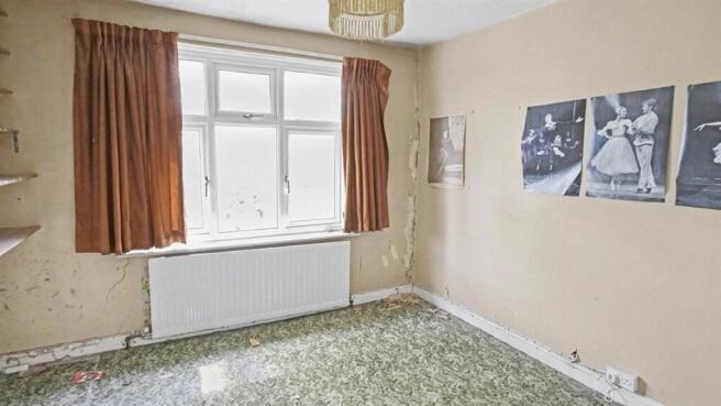 16 Glendale Gardens, Wembley, HA9 8PS