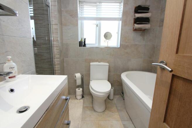 Family Bathroom/WC